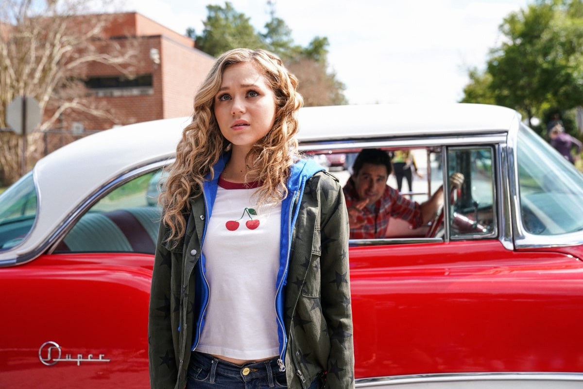 Bohaterowie serialu serialu „Stargirl” na nowych zdjęciach