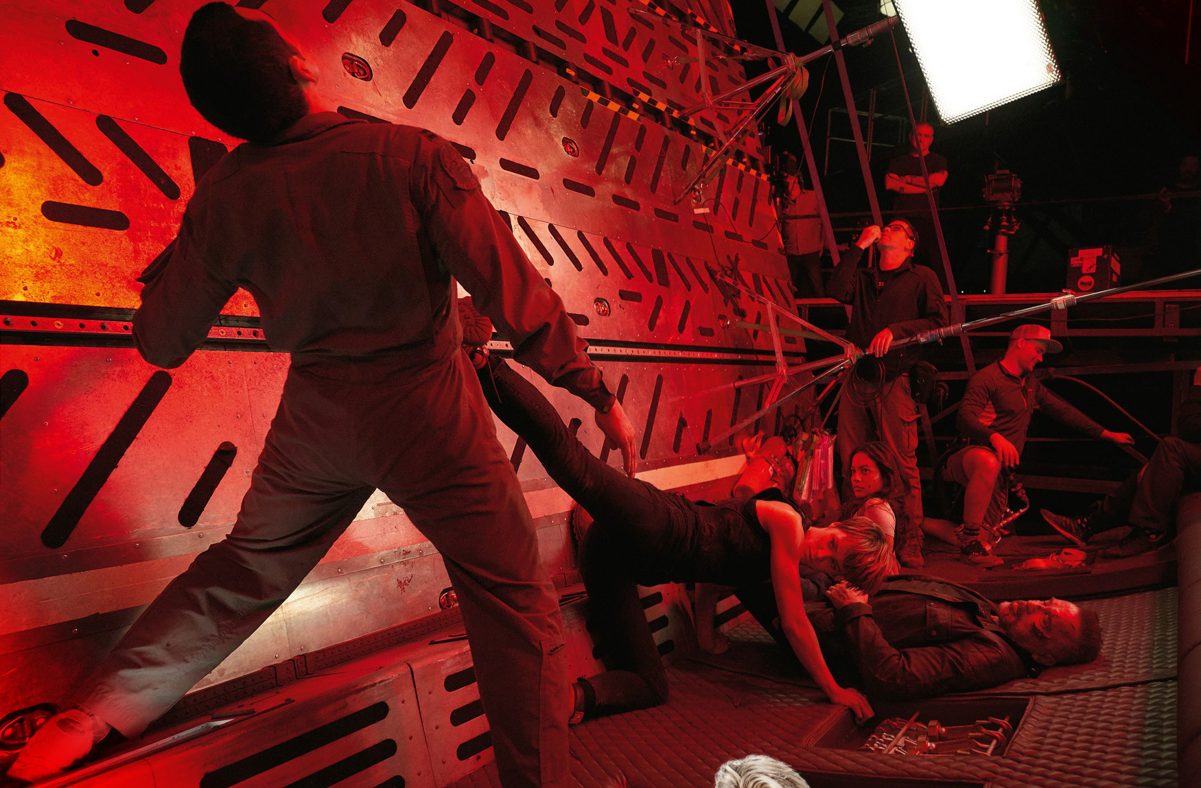 Schwarzenegger i inni na nowych zdjęciach z filmu „Terminator: Mroczne przeznaczenie”