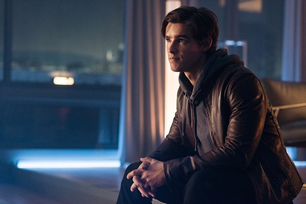 titans-s02e02 (7).jpg
