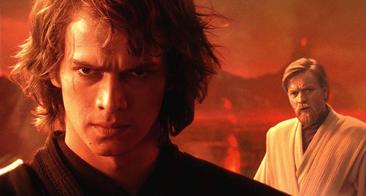 Hayden Christensen jako Anakin Skywalker i Ewan McGregor jako Obi-Wan w filmie „Gwiezdne wojny: część III – Zemsta Sithów”