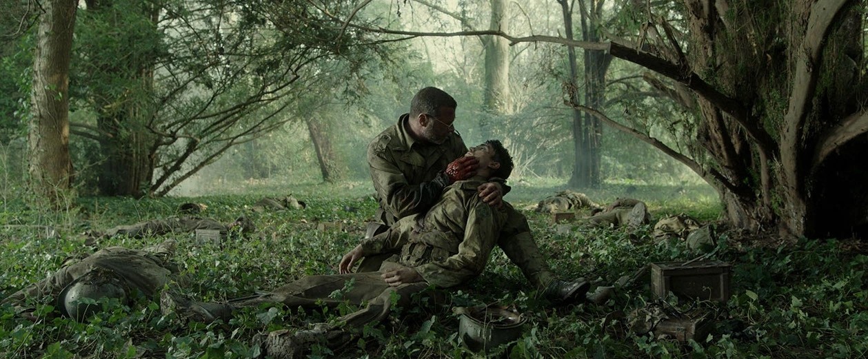 Zdjęcie z filmu Za rzekę, w cień drzew