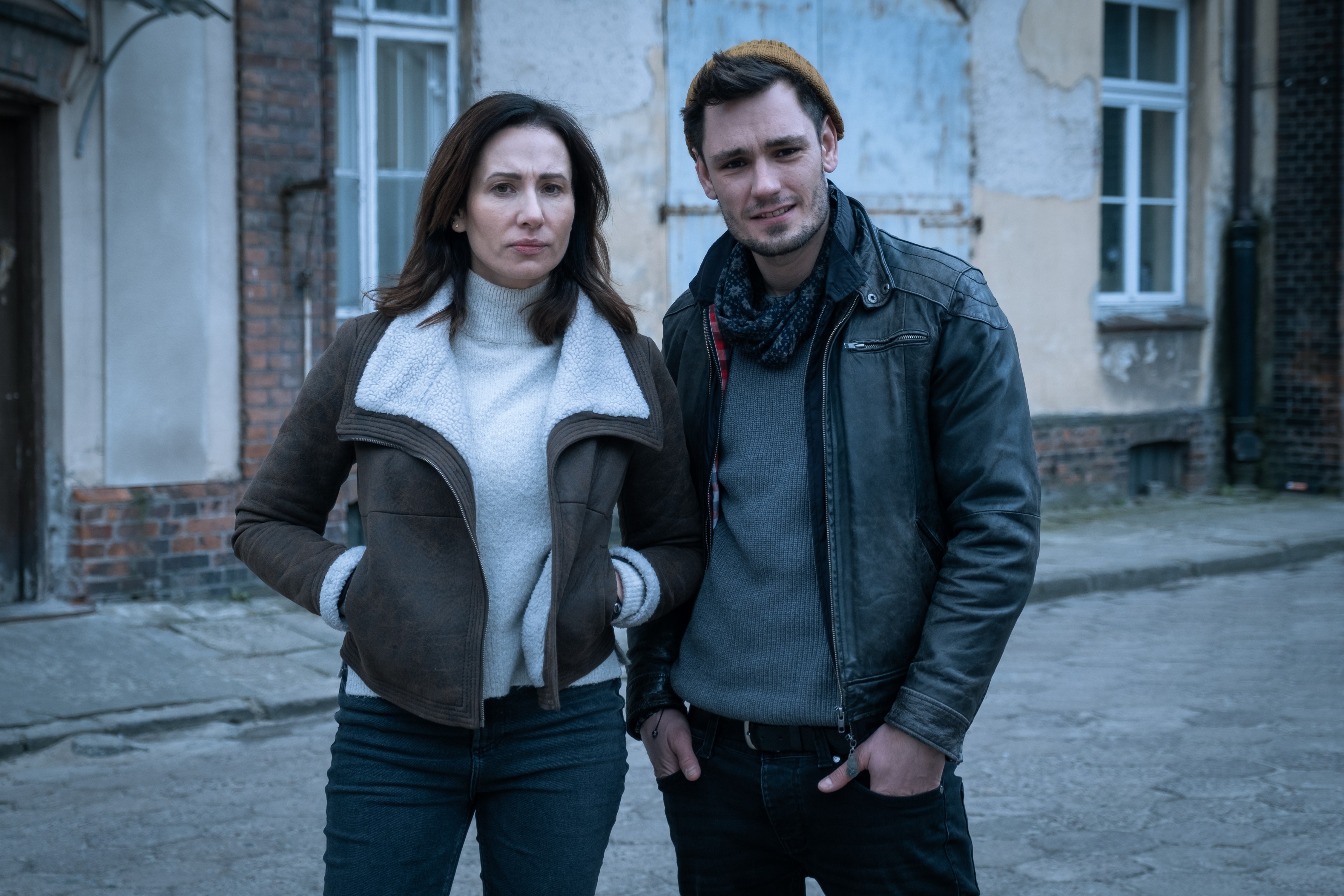 Aleksandra Popławska i Bartosz Gelner w serialu Szadź od Playera.jpg