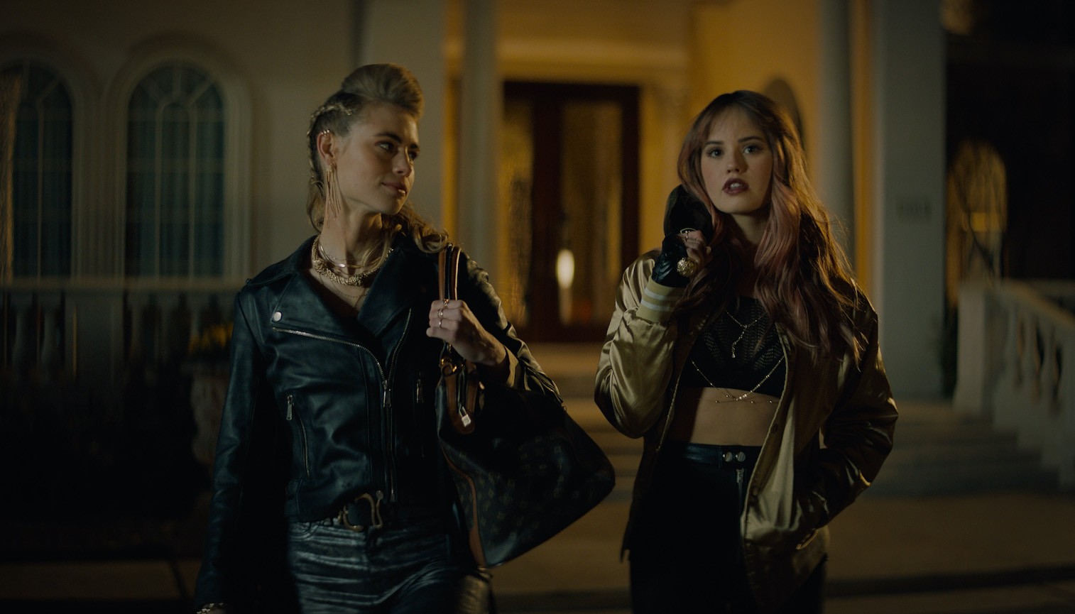 Nocne kły Lucy Fry, Deborah Ryan Popp