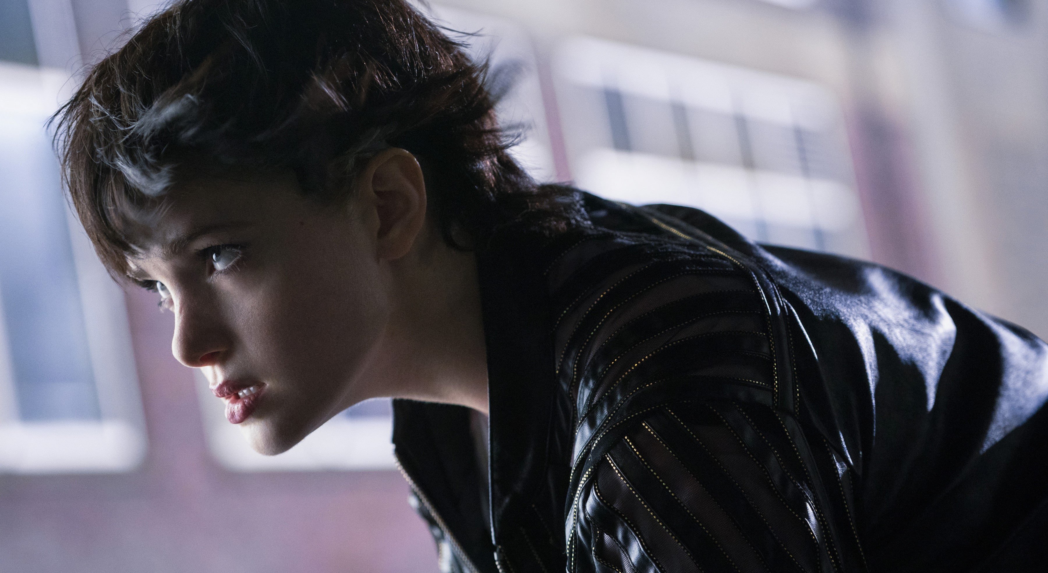 Elena Kampouris jako Chloe Sampson w serialu „Dziedzictwo Jowisza”