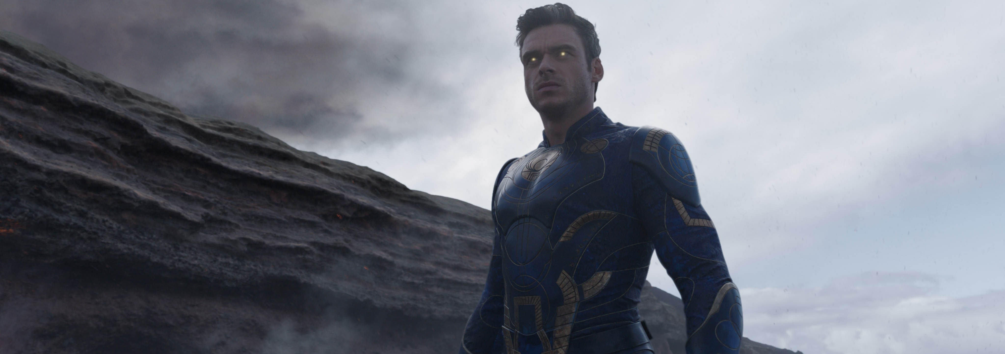 Ikaris (Richard Madden)