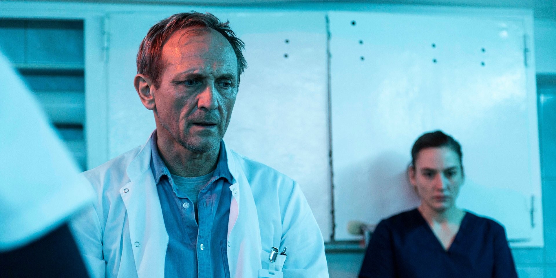 Andrzej Chyra i Jaśmina Polak w polskim serialu medycznym Sortownia foto za CANAL+.jpg