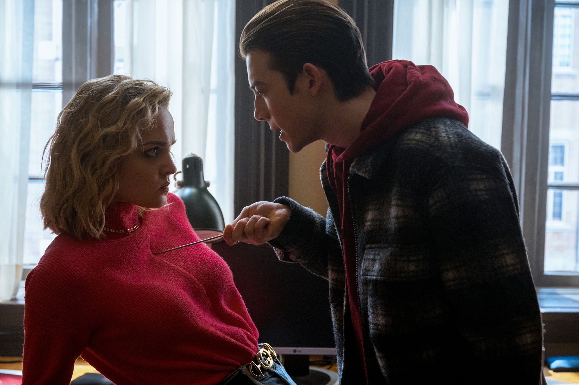 HALLEA JONES jako EDEN HAWKINS i GRIFFIN GLUCK jako GABE w serialu „Locke & Key”