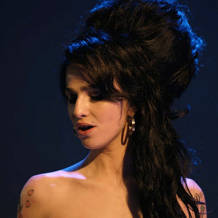 Marisa Abela jako Amy Winehouse w filmie Back to black.jpg