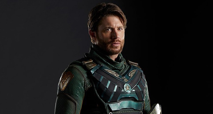 Jensen Ackles jako Batman? Foto z serialu The Boys za Prime Video.jpg