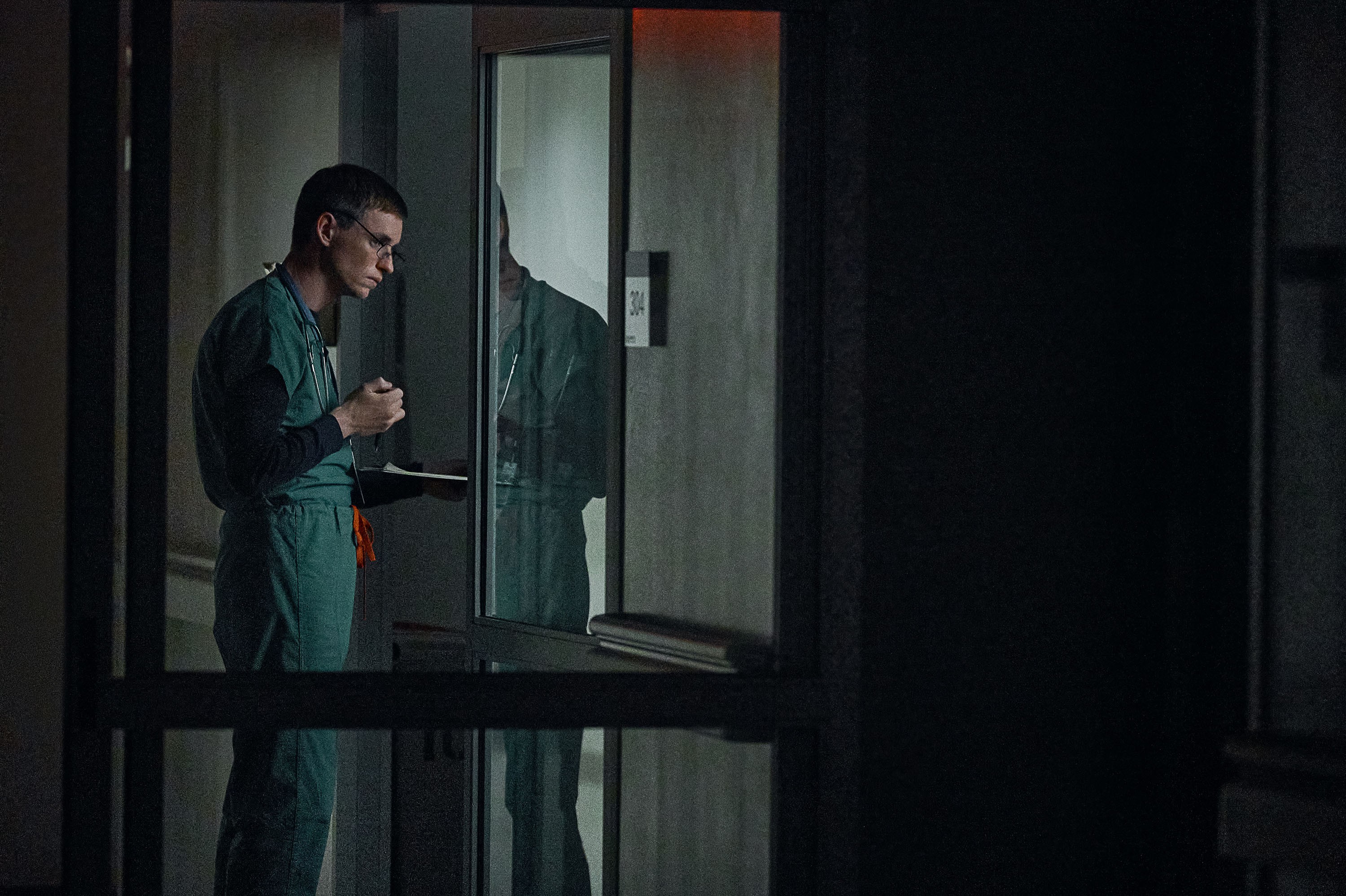 Eddie Redmayne w filmie The Good Nurse dla Netflix